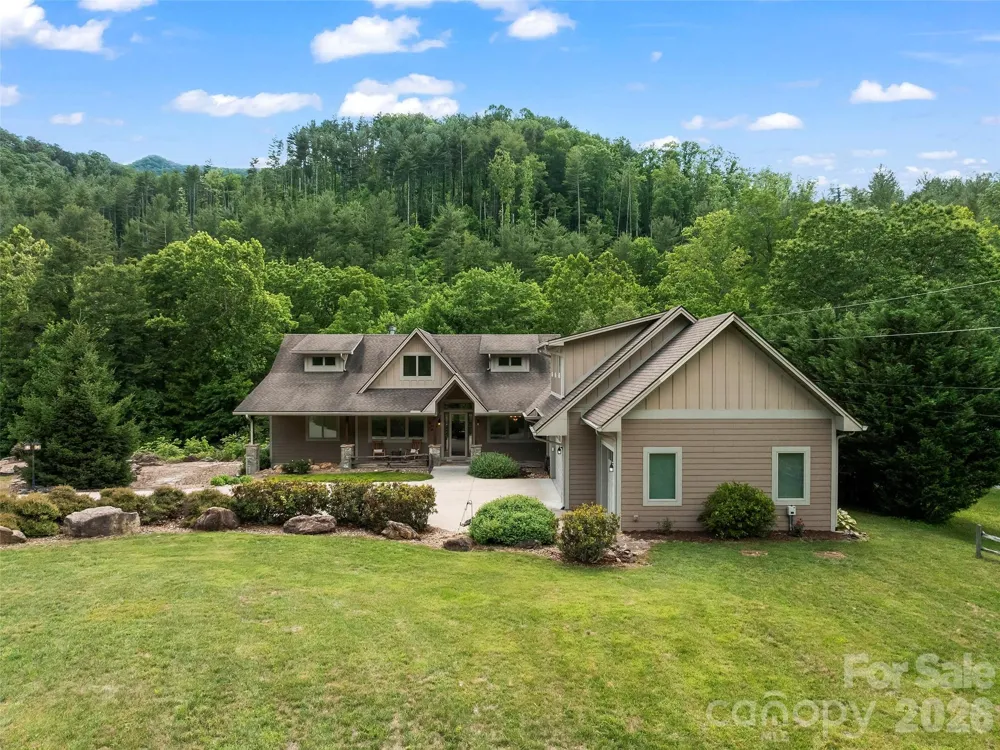 40 Shining Rock Drive Canton, NC 28716
