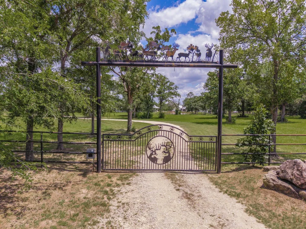 16660 Fm 3090 Road Anderson, TX 77830
