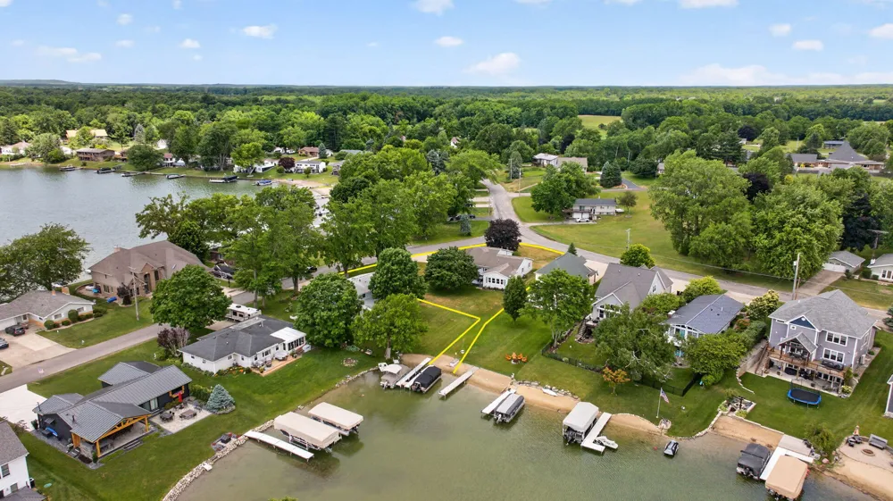 103 Paula Drive Brooklyn, MI 49230