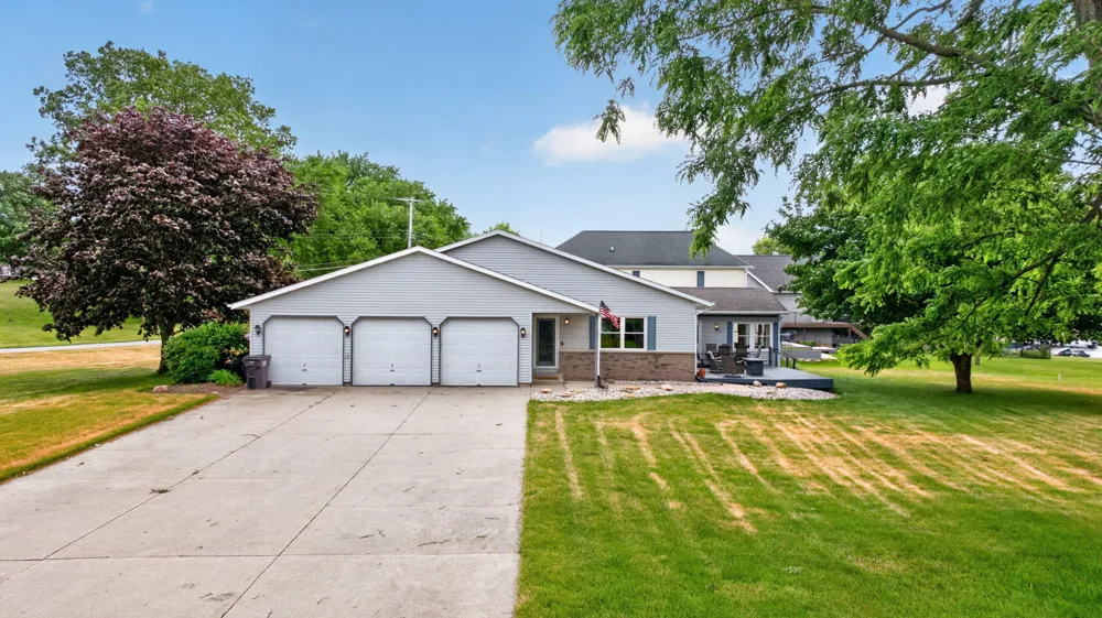103 Paula Drive Brooklyn, MI 49230