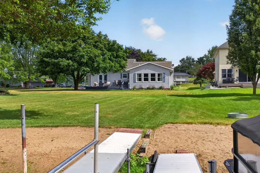 103 Paula Drive Brooklyn, MI 49230