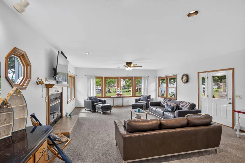103 Paula Drive Brooklyn, MI 49230