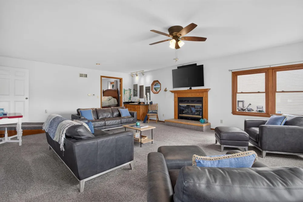 103 Paula Drive Brooklyn, MI 49230