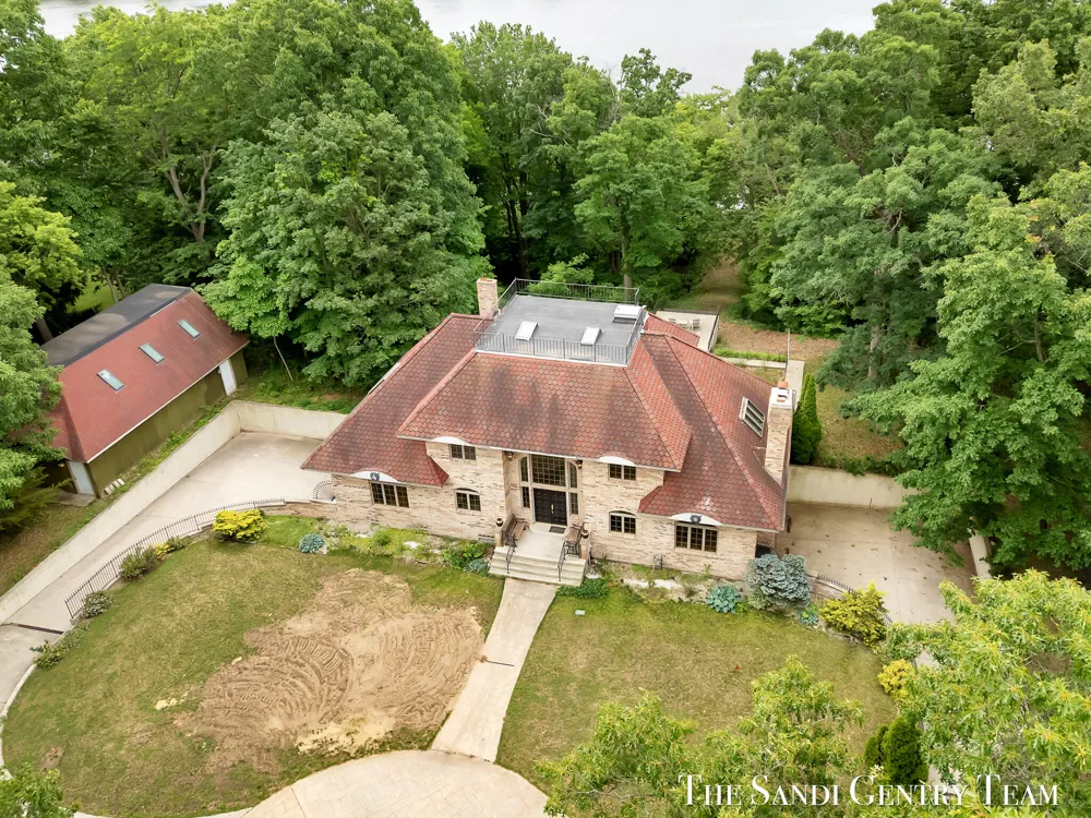 3652 118th Avenue Valley Township, MI 49010