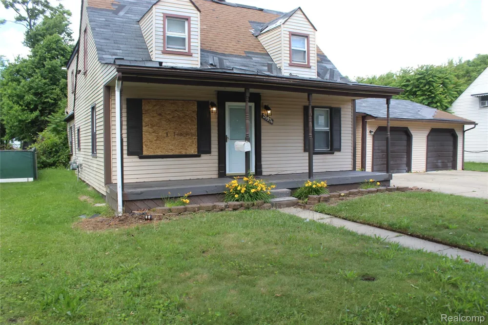 25974 Powers Avenue Dearborn Heights City, MI 48125