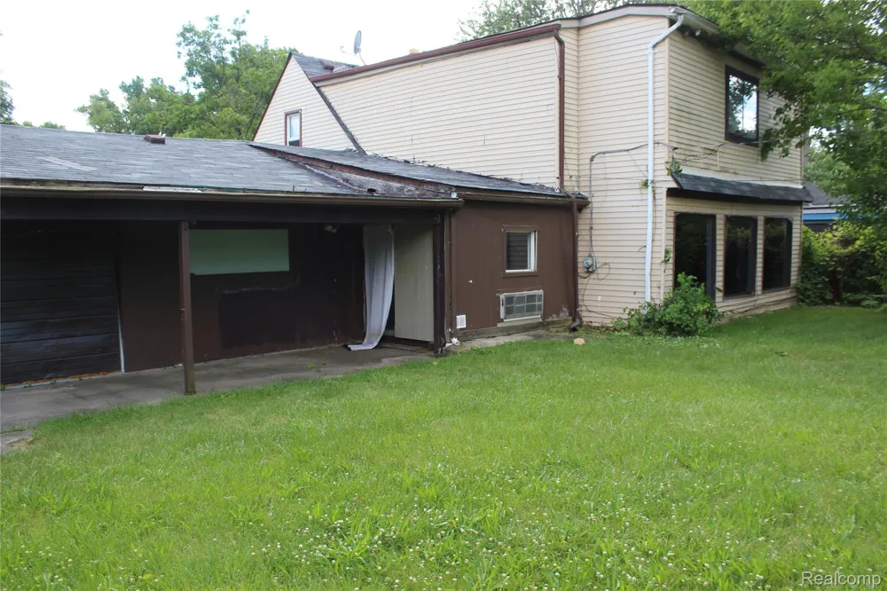 25974 Powers Avenue Dearborn Heights City, MI 48125