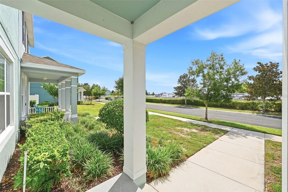 528 RAINBOW SPRINGS LOOP Groveland, FL 34736
