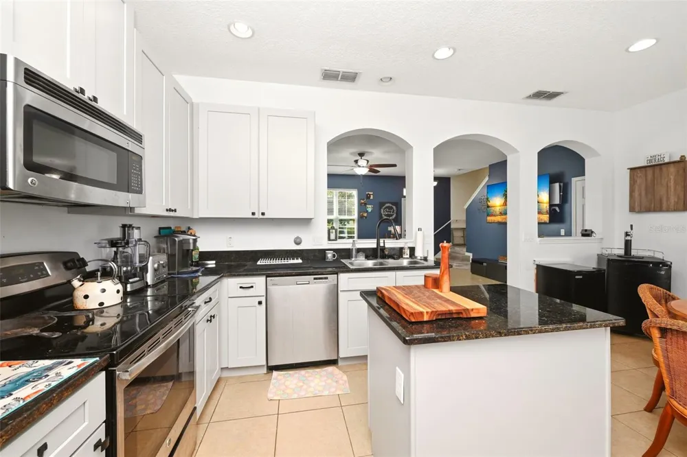 528 RAINBOW SPRINGS LOOP Groveland, FL 34736