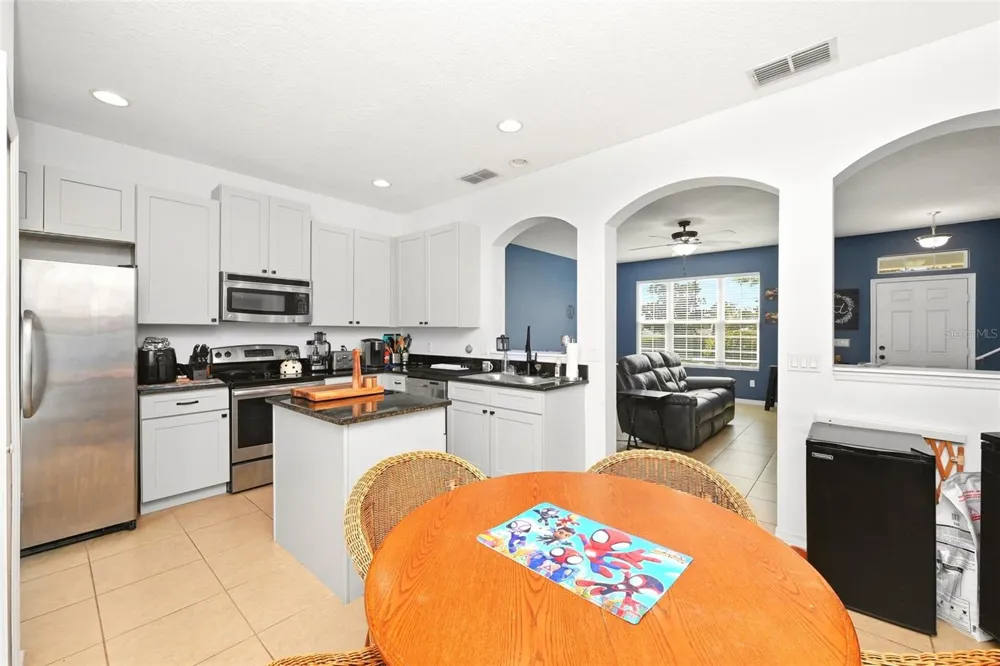 528 RAINBOW SPRINGS LOOP Groveland, FL 34736