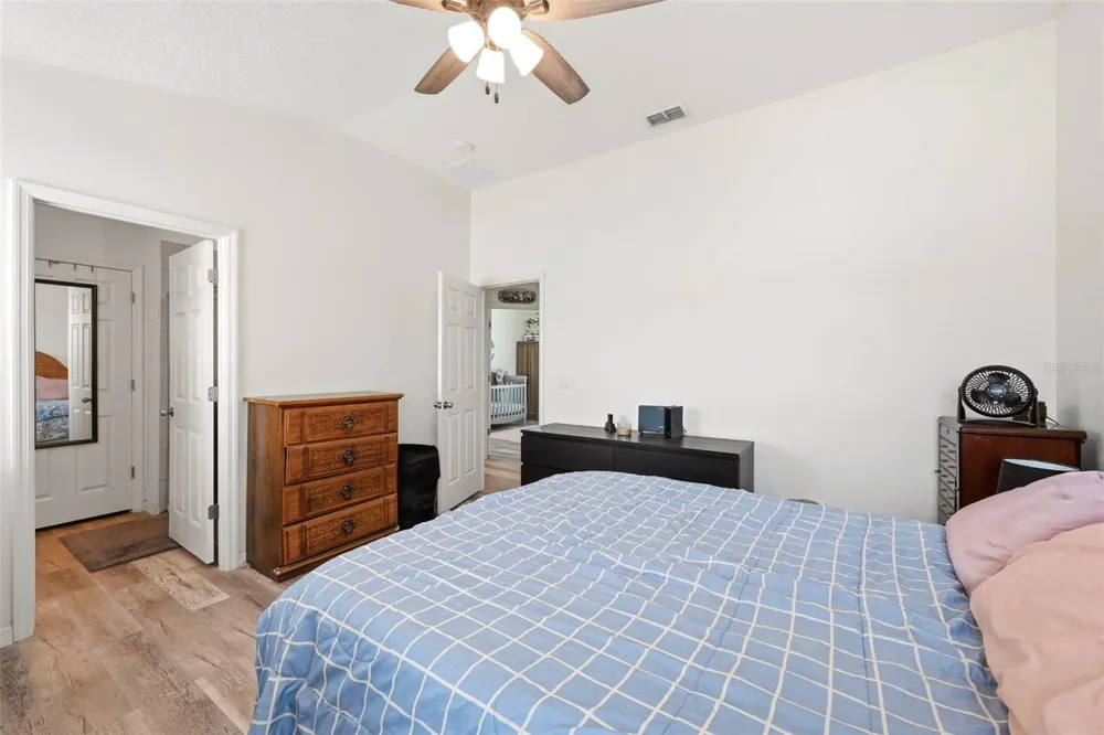 528 RAINBOW SPRINGS LOOP Groveland, FL 34736