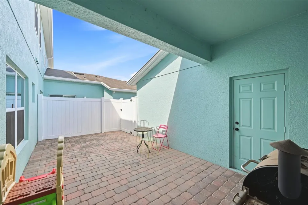 528 RAINBOW SPRINGS LOOP Groveland, FL 34736