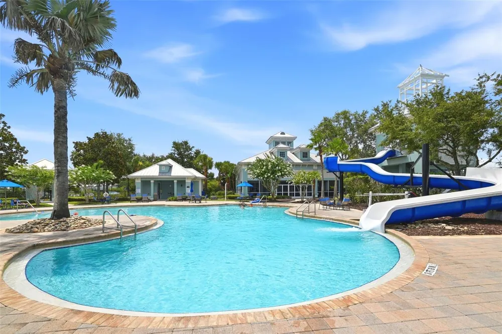 528 RAINBOW SPRINGS LOOP Groveland, FL 34736