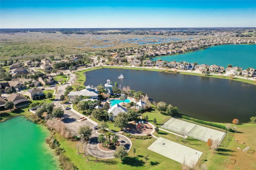 528 RAINBOW SPRINGS LOOP Groveland, FL 34736