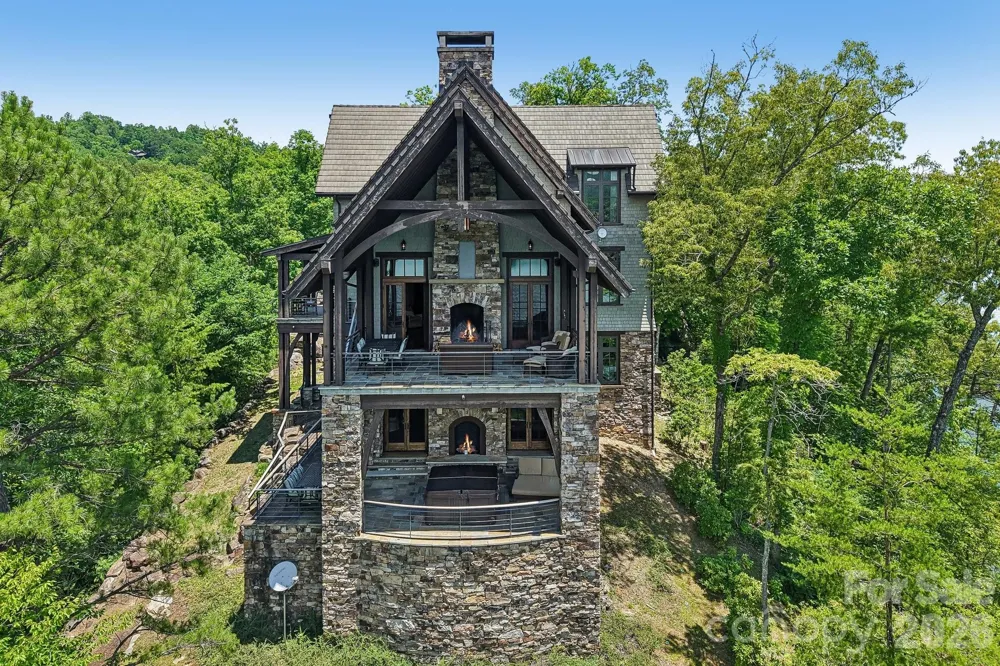 410 Lakewood Drive Bryson City, NC 28713