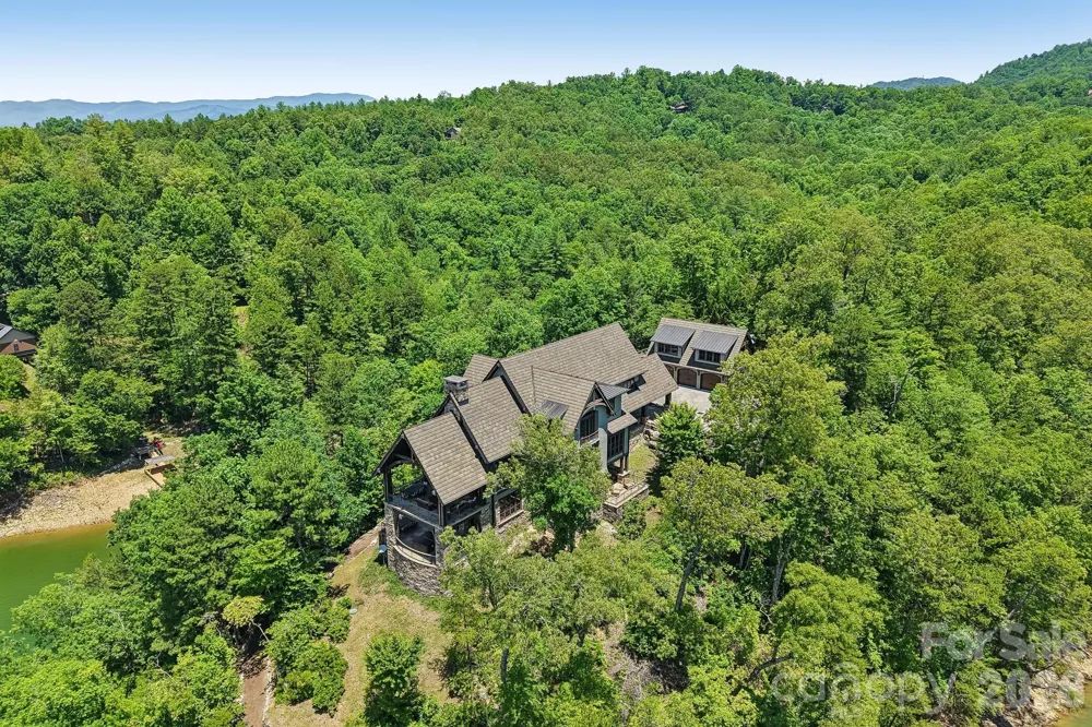 410 Lakewood Drive Bryson City, NC 28713
