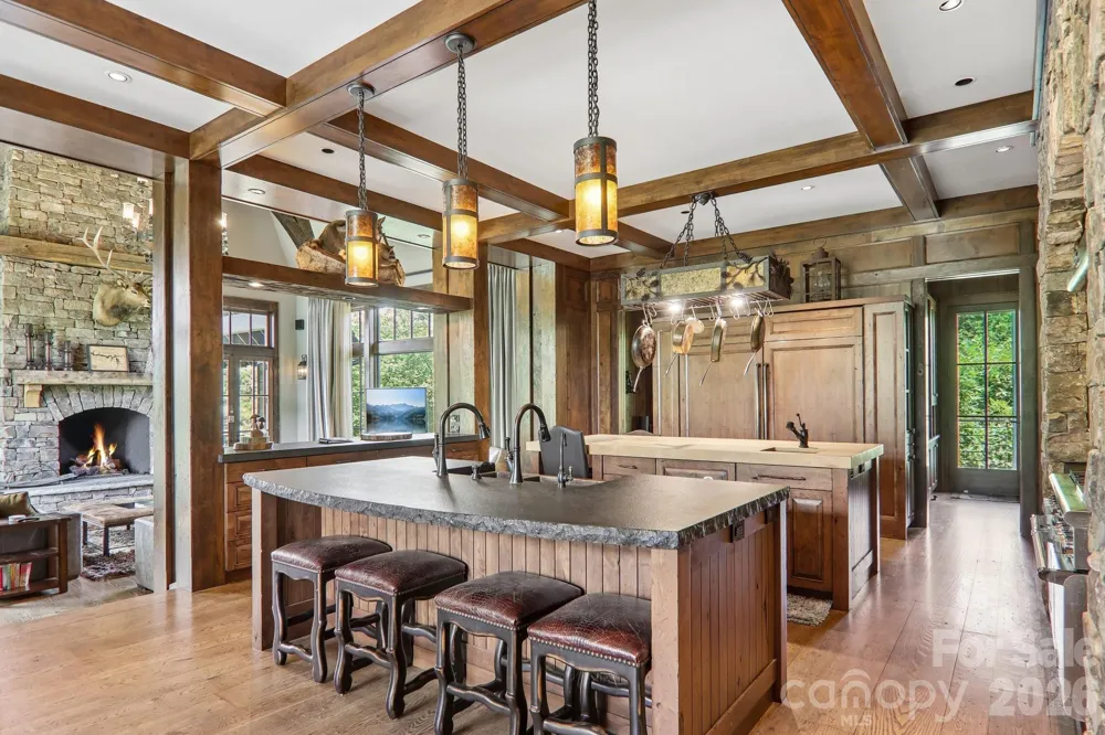 410 Lakewood Drive Bryson City, NC 28713