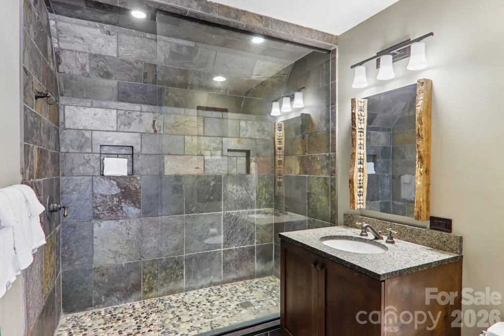 410 Lakewood Drive Bryson City, NC 28713