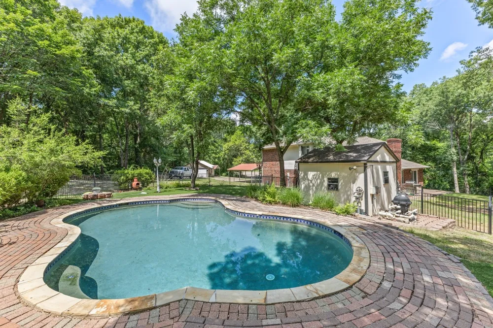 5320 Hidden Court Garland, TX 75043
