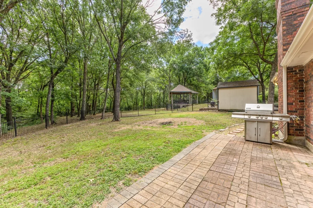 5320 Hidden Court Garland, TX 75043