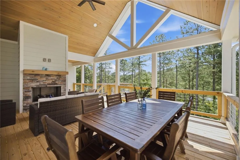 511 Sandy Lake Lane Blairsville, GA 30512