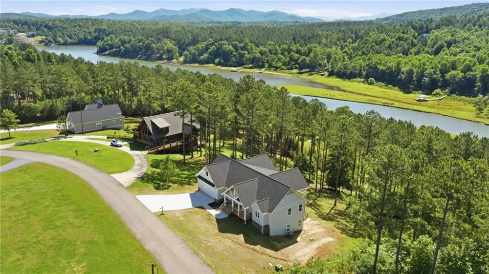 511 Sandy Lake Lane Blairsville, GA 30512
