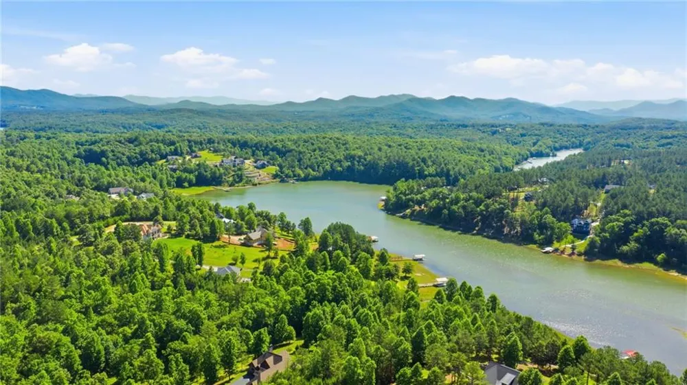 511 Sandy Lake Lane Blairsville, GA 30512