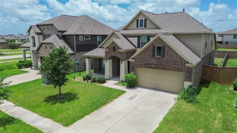 2409 Lake Mist Drive