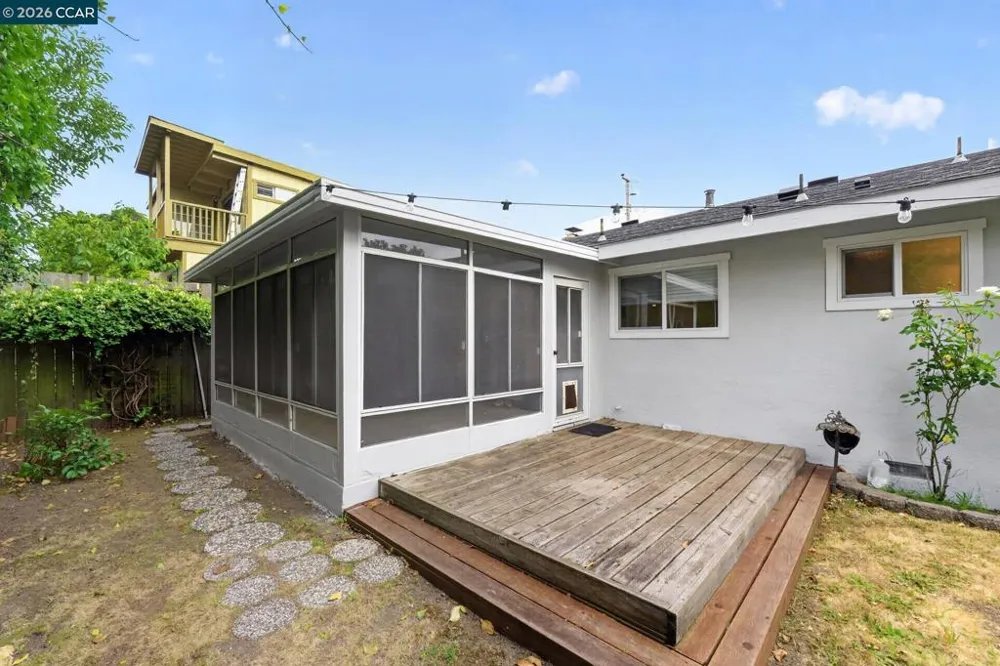 1325 Belfair Dr Pinole, CA 94564