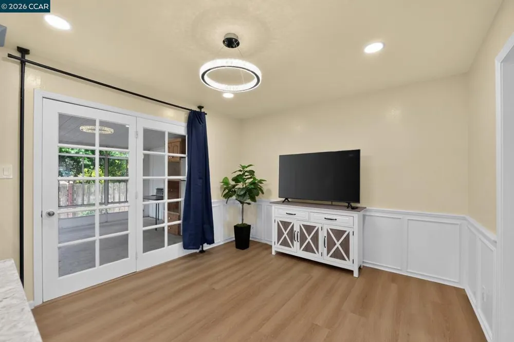 1325 Belfair Dr Pinole, CA 94564