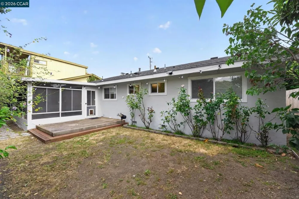1325 Belfair Dr Pinole, CA 94564