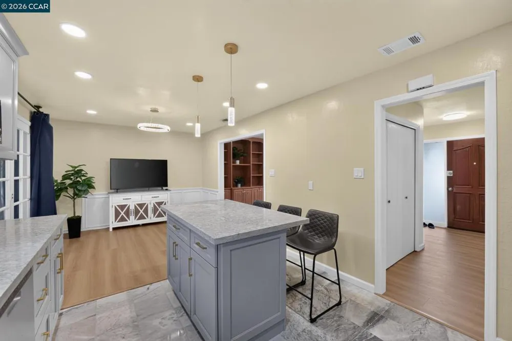 1325 Belfair Dr Pinole, CA 94564