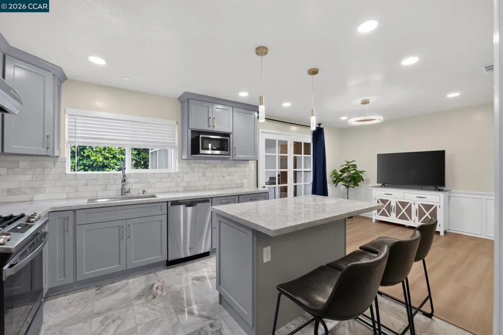 1325 Belfair Dr Pinole, CA 94564