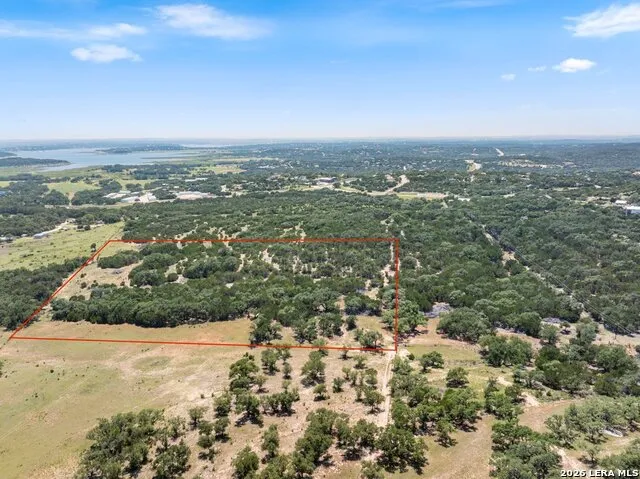 2480 Scenic View Dr Fischer, TX 78623