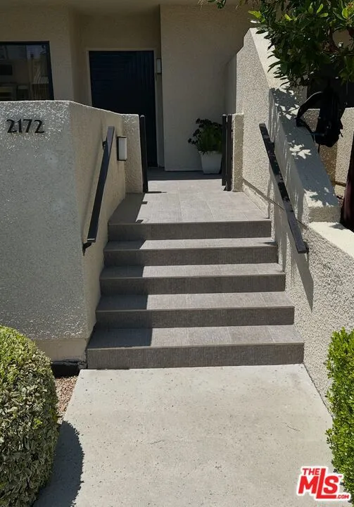 2172 Century Los Angeles, CA 90067