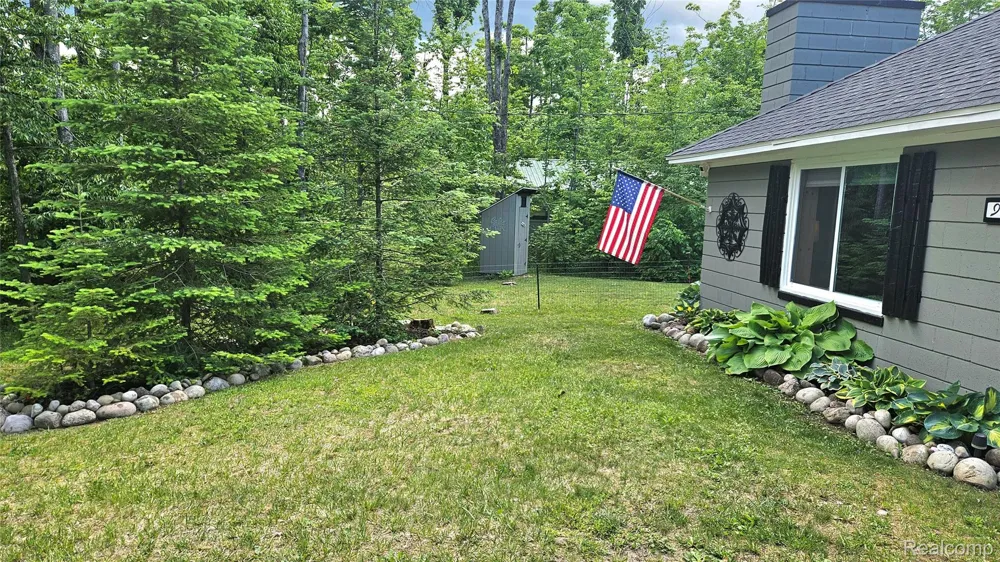 9110 W Gaylanta Drive Vienna Township, MI 49709