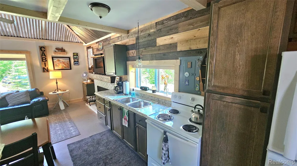 9110 W Gaylanta Drive Vienna Township, MI 49709