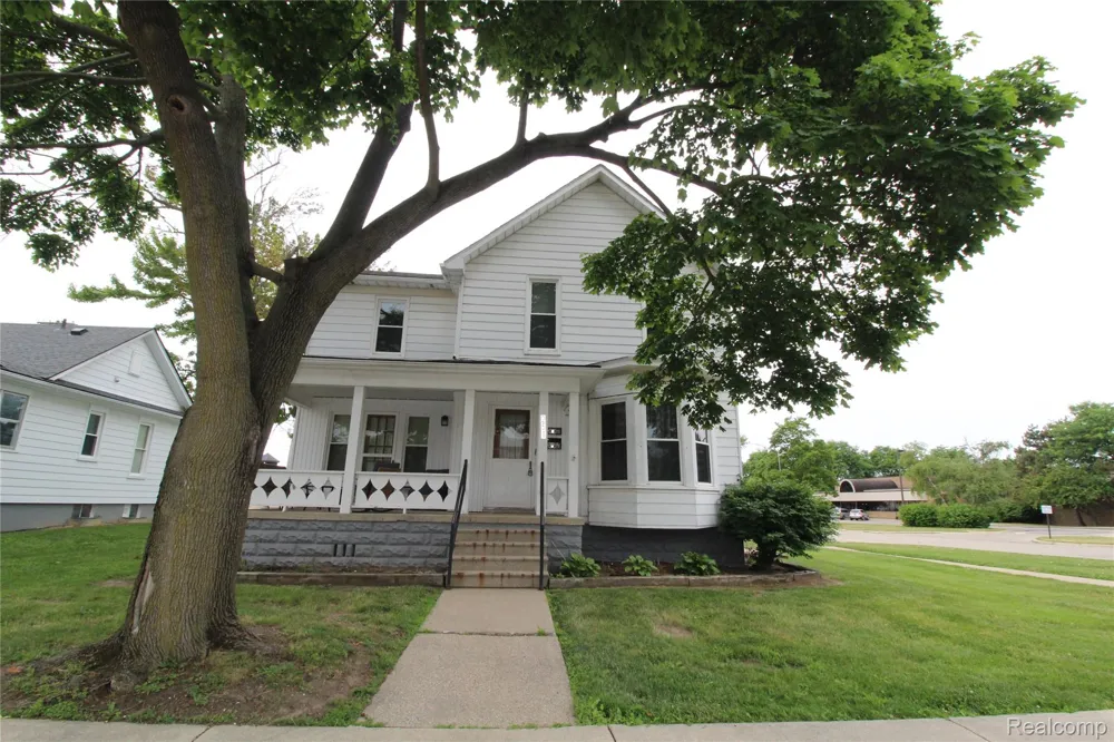 251 Saint Joseph Avenue Trenton City, MI 48183