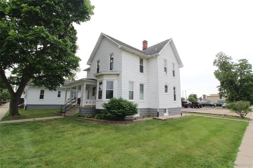 251 Saint Joseph Avenue Trenton City, MI 48183