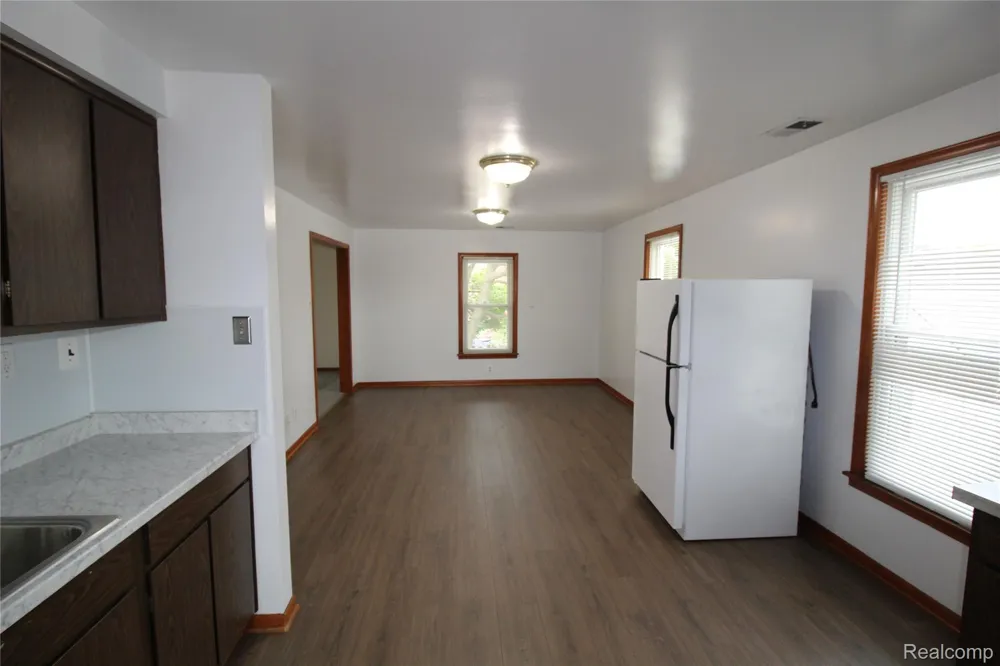 251 Saint Joseph Avenue Trenton City, MI 48183
