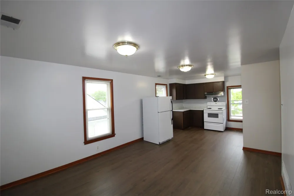 251 Saint Joseph Avenue Trenton City, MI 48183