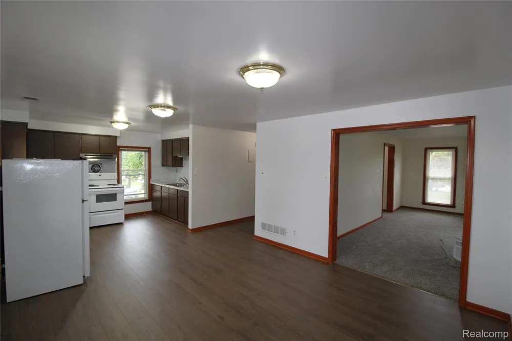 251 Saint Joseph Avenue Trenton City, MI 48183
