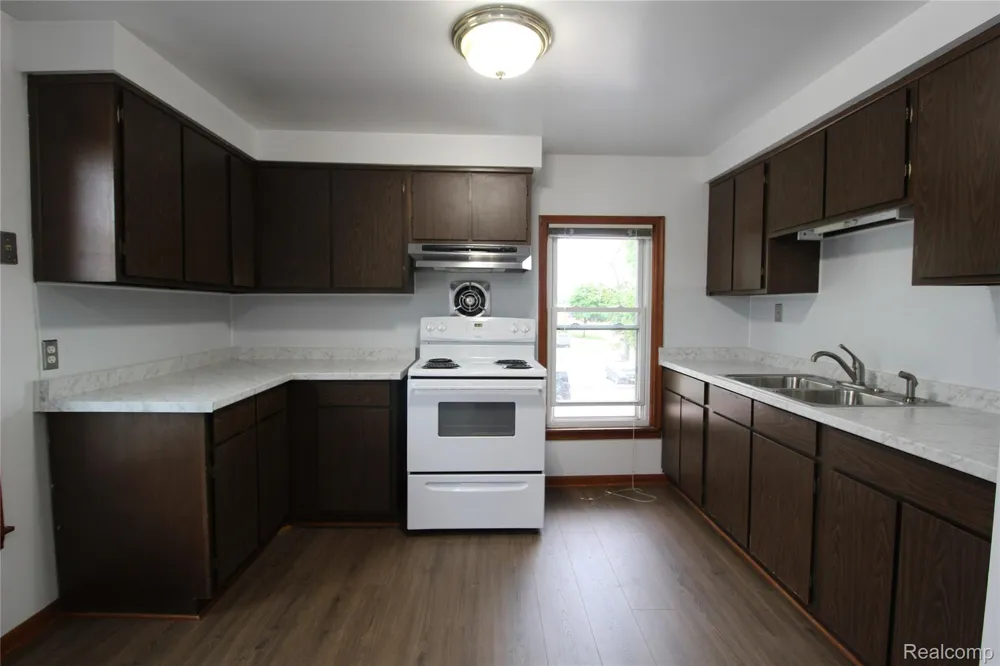 251 Saint Joseph Avenue Trenton City, MI 48183