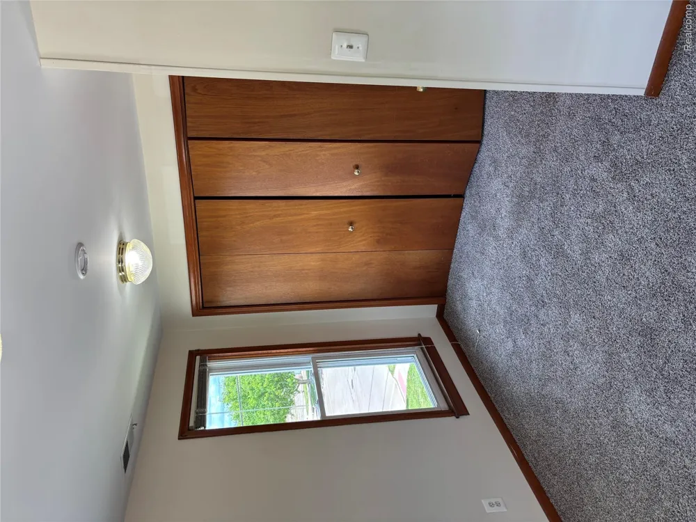 251 Saint Joseph Avenue Trenton City, MI 48183