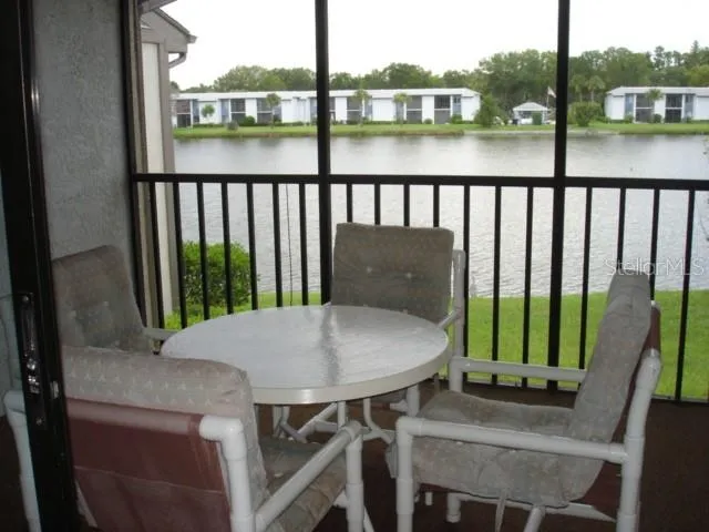 250 WOODLAKE WYNDE #250 Oldsmar, FL 34677