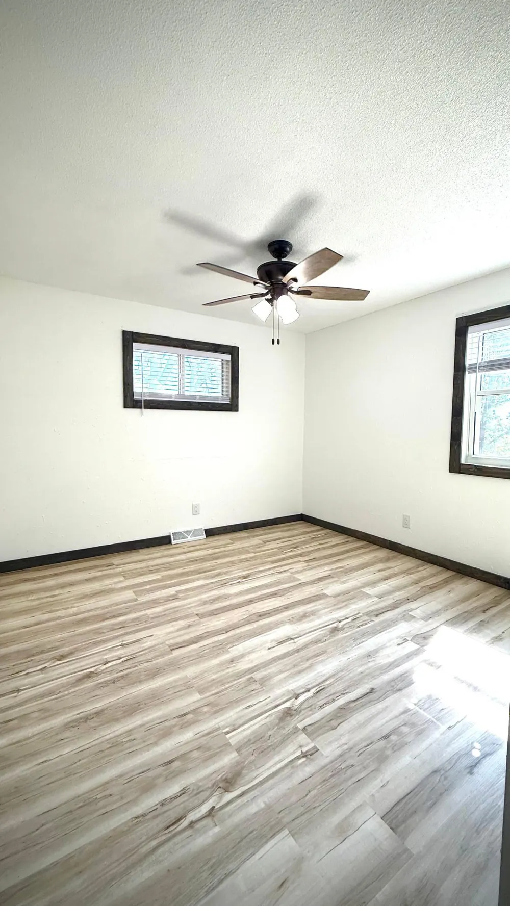 26 Oak Lane Pine Island, MN 55963