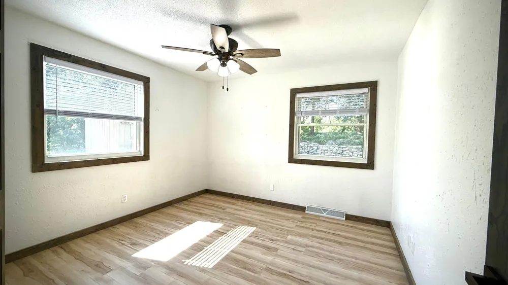 26 Oak Lane Pine Island, MN 55963