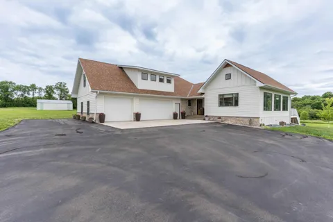 16458 County Highway 35