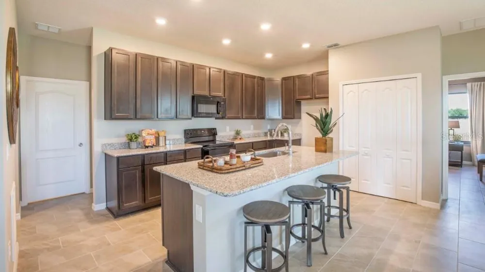 1927 TRAVELERS PALM DRIVE Edgewater, FL 32141