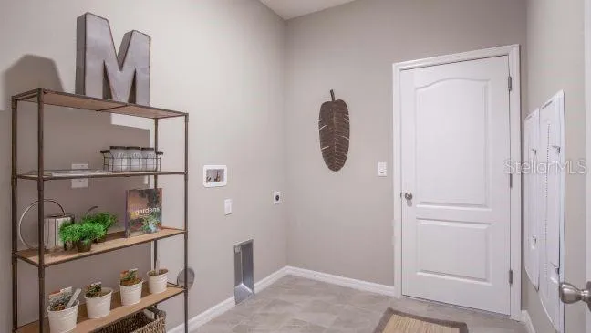 1927 TRAVELERS PALM DRIVE Edgewater, FL 32141