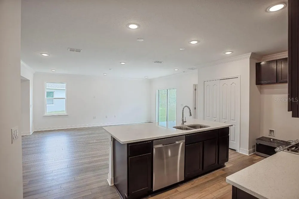 1927 TRAVELERS PALM DRIVE Edgewater, FL 32141